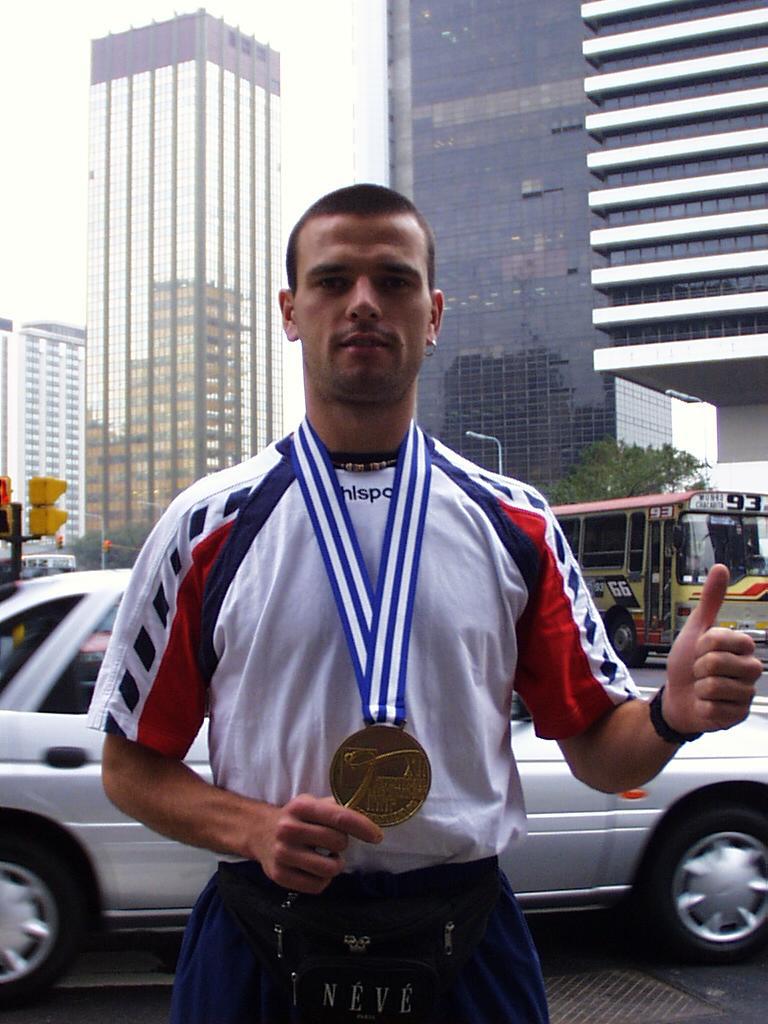 Rok 1999 Jaromír Michl dokázal tuto zlatou medaili následně ještě obhájit v roce 2003 v Řecku a v roce 2005 v Austrálii.