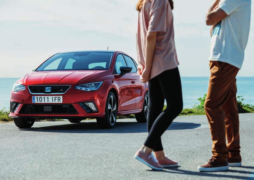 Spoiler předního nárazníku. Vylepšete vzhled přídě vašeho vozu dynamickým spoilerem na předním nárazníku, který doplní základní barvu vašeho vozu kontrastním odstínem podle vašeho výběru.