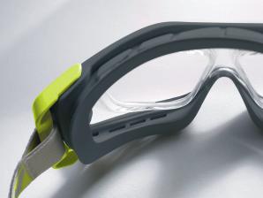 uvex RX goggle První uzavřené brýle s širokým zorným polem opatřené dioptrickými čočkami. Integrované dioptrické čočky zaručují vždy dokonalé vidění.