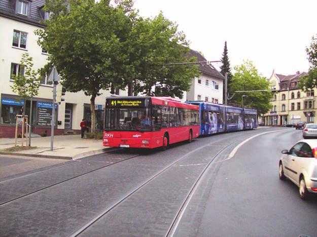 Společná nástupní hrana Opatření ke zvýšení propustnosti zastávek: Kolejová splítka Rozdělený nástup Otázka délky nástupní hrany?