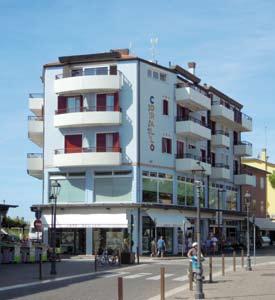 RESIDENCE CORALLO (So) Residence s výtahem se nachází přímo v historickém centru města, přímo u moře a zároveň v blízkosti hotelu Teresa.