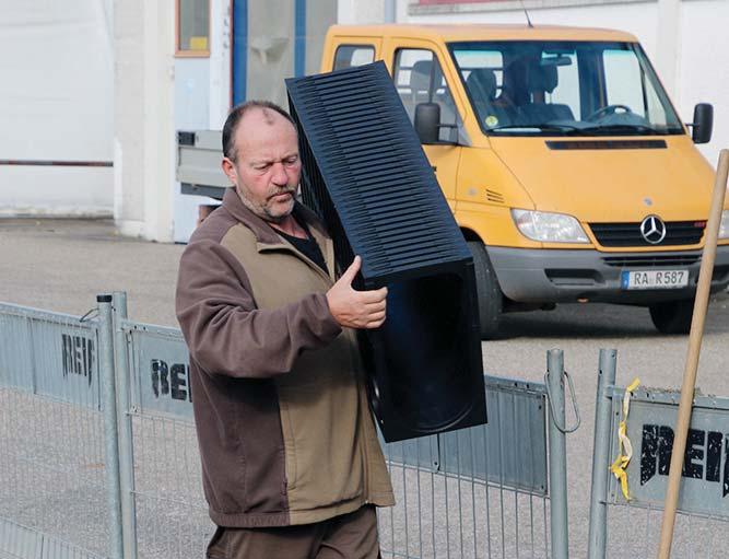 stabilita při minimální hmotnosti podstatně lehčí než žlaby z minerálních