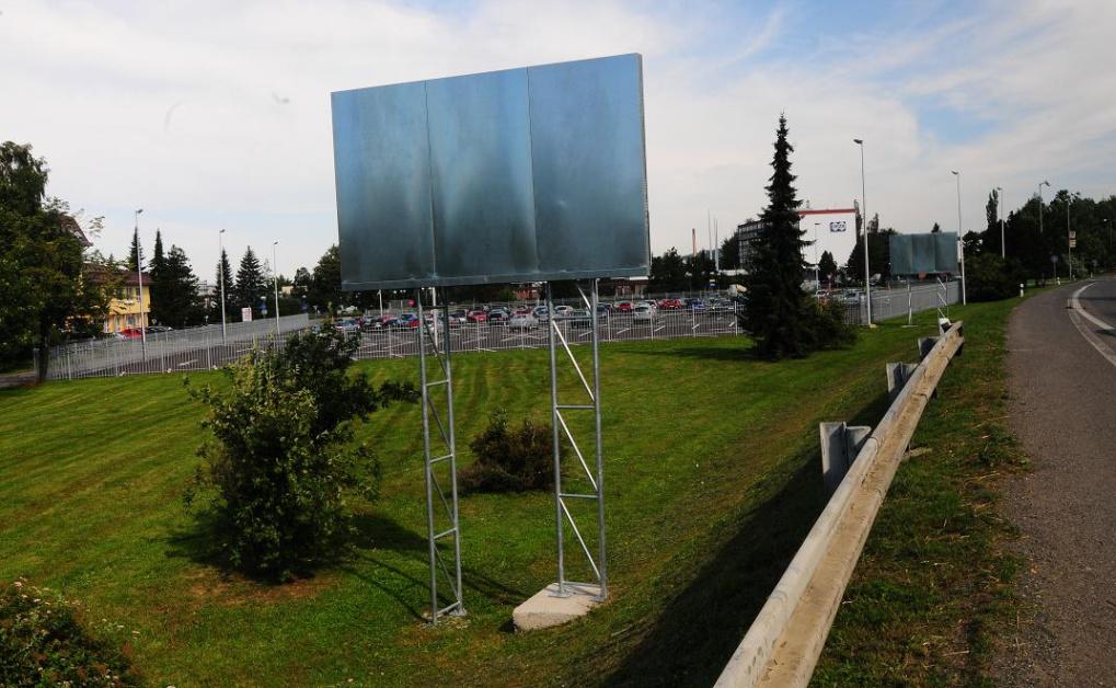 Velikost billboardu: 3,5 x 2,2 m při