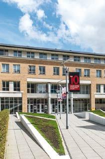 London South Bank Lancaster Bath Spa Univerzita se nachází přímo v centru Londýna Entrepreneurial roku 2016 Skvělé propojení teoretického studia s následným praktickým uplatněním Široká nabídka