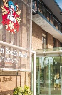 studia a skvělé služby pro studenty Univerzita se nachází hodinu cesty vlakem od Liverpoolu Patří mezi TOP 10 univerzit v UK Lancaster byla zvolena univerzitou roku 2018 (The Times) Excelentní výzkum