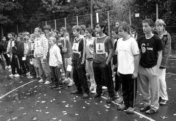 Podobû dopadla i úãast v okresním pfieboru ve skoku vysokém, kter pro Ïáky speciálních kol pofiádala Z P v Ne tûmicích. PRIMÁRNÍ PREVENCE V mûsíci záfií jsme vyuïili nabídky Mûstské policie v Ústí n.