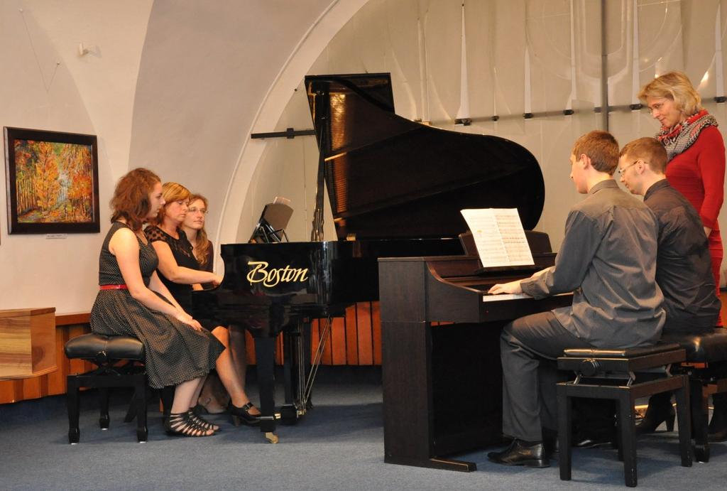 Koncert k Roku české hudby Koncertem, který se uskutečnil ve čtvrtek 13. 11.