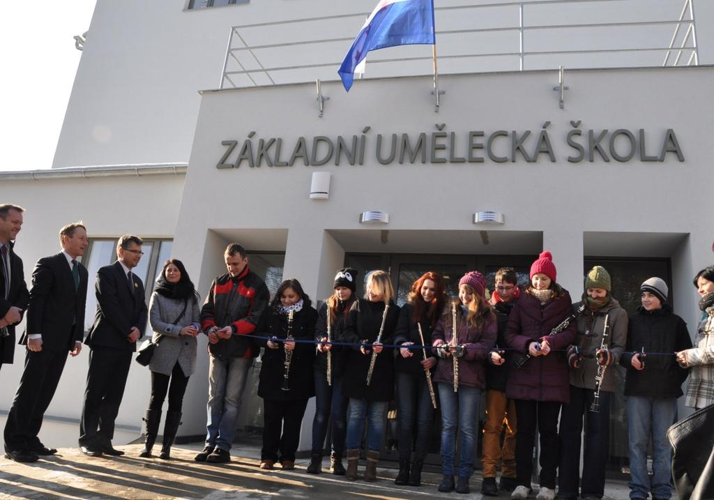 řadě, letos však přinesl něco navíc. Tradičně se připojil k oslavě blížících se Vánoc a současně naplnil jeden ze symbolů těchto svátků, kterými jsou pokoj, láska a vzájemná pomoc.