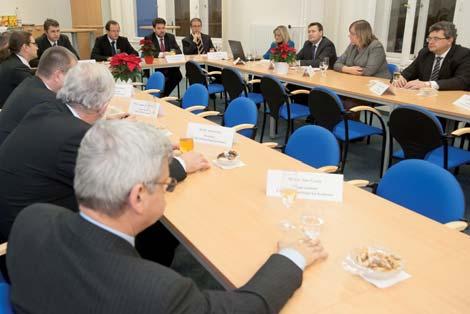 Prosinec 2012 Tradiční adventní setkání představitelů profesních komor se uskutečnilo 6. prosince, tentokrát v sídle Komory auditorů České republiky.