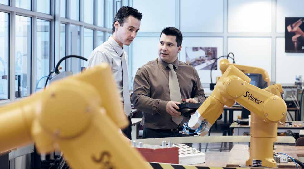 SLUŽBY Nezbytný doplněk ke kvalitnímu robotu Správný výběr výkonu, možnosti robota a předchozí posouzení jeho integrace jsou nezbytné pro jeho co největší využití.