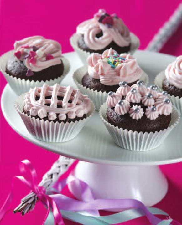 ozdobené polevou či krémem. Špenátové palačinky děti mohou plnit a srolovat palačinky Pro změnu můžeme připravit světlé Velikonoční cupcakes z Muffinů s čokoládovými kousky. 1.