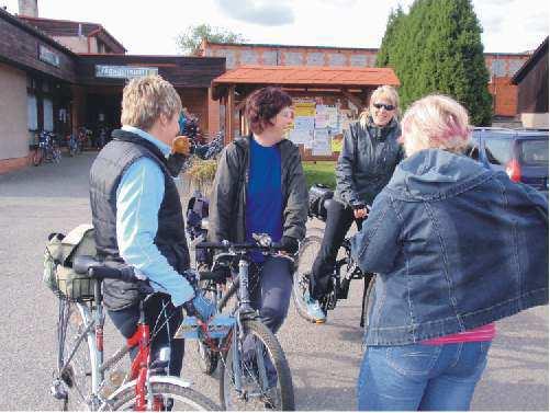 Zakončení cyklosezóny Okruhu Brodec Každoroční uzavírání cyklistické sezóny Okruhu Brodec se konalo v sobotu 3. října 2009. Odstartováno bylo ve 14.