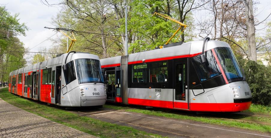 OBNOVA VOZOVÉHO PARKU TRAMVAJÍ DPP zajistí bezbariérové vlaky v rozsahu celého vypravení tramvají do roku 2025.