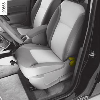 Přední sedadla (3/3) 8 Přední sedadla Funkční porucha (podle vybavení vozidla) V případě, že boční dveře nelze posunout, snižte páčku 8 a držte ji ve snížené poloze po dobu sklápění opěráku a posuňte
