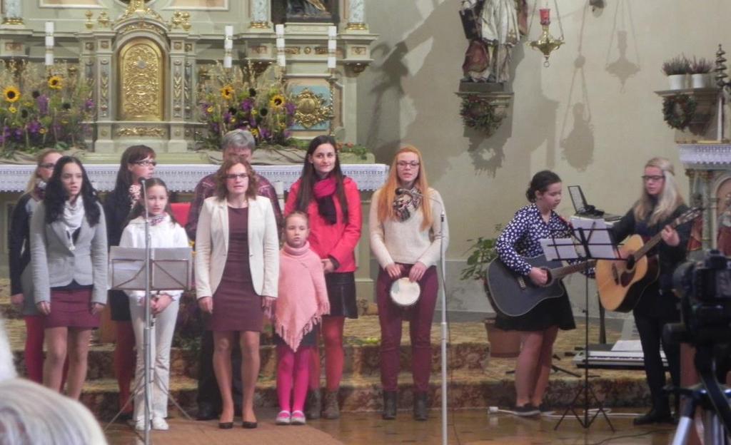 FOTOGALERIE Koncert Schol Dne 4. 10. 2015 se v kostele sv. Bartoloměje uskutečnil již 4. ročník koncertu schol.