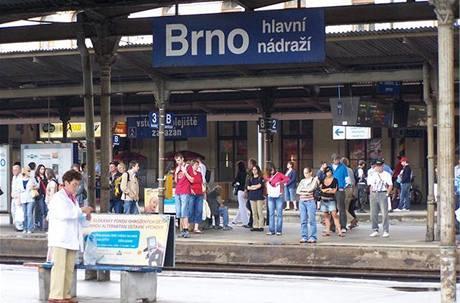 Využívání brněnských nádraží k cestám vlakem Která vlaková nádraží při tom využíváte? (q) A které vlakové nádraží využíváte nejčastěji?
