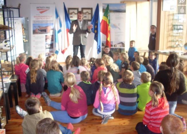 Během školního roku se školní družina účastnila výukového programu v Krsech, Mariánské Týnici a ve svíčkárně v Plzni Liticích.