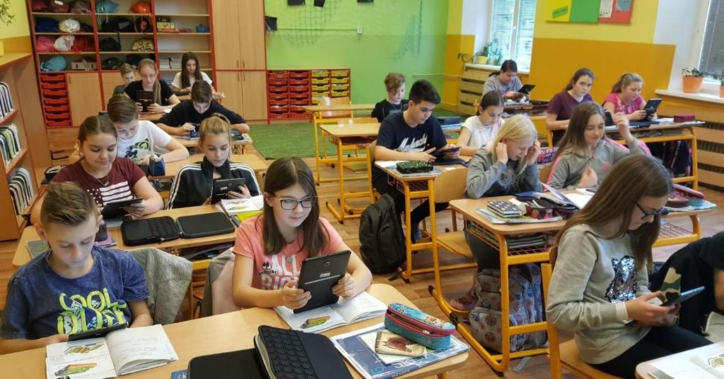 zvýšení kvality výchovně-vzdělávacího procesu jak v oblasti motivace pedagogů a žáků, tak především v oblasti materiální.