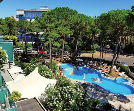 45 hotel SORY*** (Lignano Pineta) otel s příjemnou rodinnou atmosférou leží nedaleko obchodní třídy a privátní pláže.