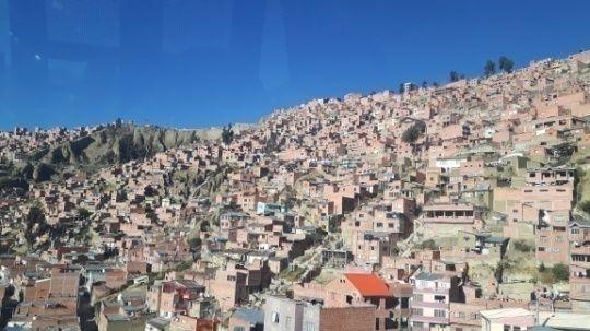 odjezd na letiště v Cuzco v 7:50 hod. odlet z Cuzco do La Paz (1 hod.