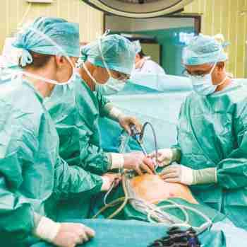 Nový tým lékařů začal pracovat na Chirurgickém oddělení, kde byla rozšířena operativa se zaměřením na laparoskopické výkony.
