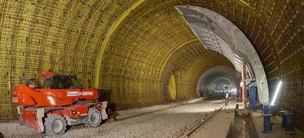 a 15. Po vybetonování ostění hloubených tunelů bude zaplavování pokračovat minimálně do úrovně vrcholu klenby dálničních tunelů. Obr. 19.