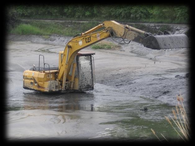 Alternativa pro bagry a buldozery Technologie odstranění sedimentu plovoucími sacími bagry je ekologickou alternativou