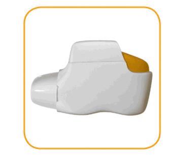 Když je k inhalaci připravena poslední dávka, oranžové tlačítko se nevrátí do krajní horní pozice, ale zůstane zablokované ve středové pozici (viz obrázek B).