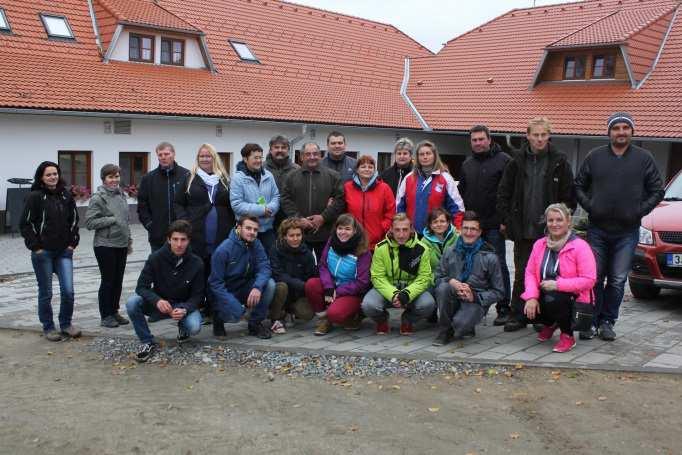 Moštárna Hostětín, Ekofarma Javorník a Řeznictví U Kusáků. Na exkurzi v SONNENTOR, s.r.o.čejkovice V rámci navazujícího Dne otevřených faremních vrat mohli poznat hoteliéři ještě další ekozemědělce a výrobce, měli příležitost také absolvovat exkurzi s výkladem na Ekofarmě Javorník.