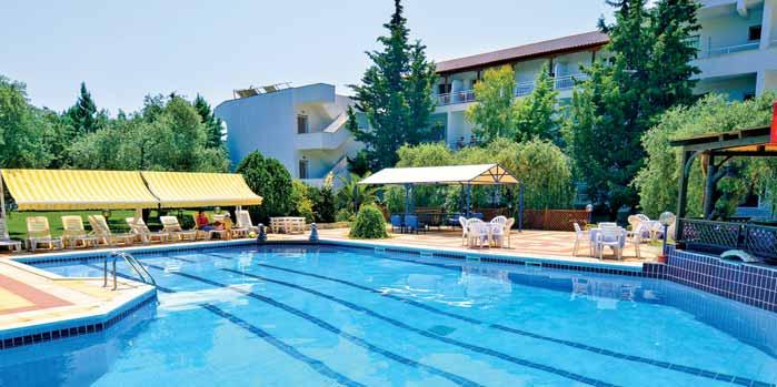 ASTRIS Astris Sun Hotel Polopenze Klidné prostředí Rezervujte včas Rodinná atmosféra Blízko pláže Oblíbené Hotel se nachází v klidné oblasti, je obklopen olivovými háji, vysokými horami a přes cestu