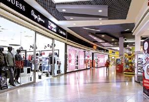 Nachází se v unikátním komplexu nákupní zóny Horní lán, kde v jedné lokalitě najdete široké spektrum obchodů a služeb od hobby marketů, přes specializované obchody se sportovním zbožím, elektronikou