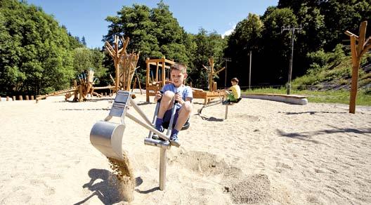 Hrubá Voda Vzrušující zábava, sport i relaxace uprostřed přírody Foto: m-ark Kamzíkovo hřiště v korunách stromů, vodní hřiště, lukostřelba, discgolf, minigolf, dětské hřiště, půjčovna kol či wellness