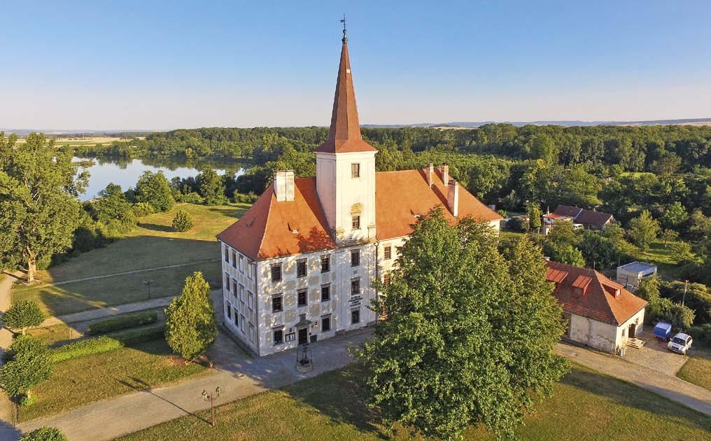 Chropyně se může pyšnit celou řadou unikátů. Jedním z nich byla vyšší latinská škola, která se už ve druhé polovině 16. století stala centrem vzdělanosti.