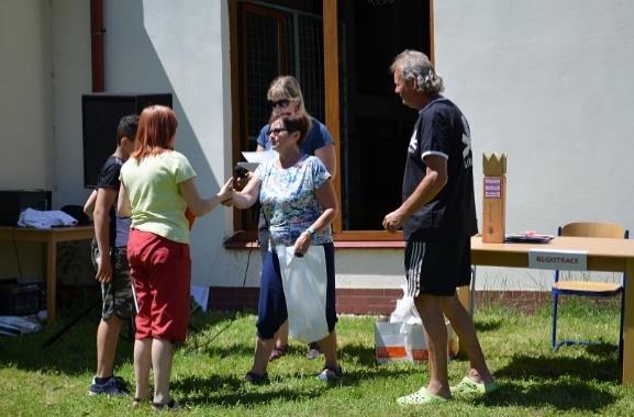 Vydala se vyzkoušet nově vybudovanou cyklostezku mezi Opočnem a Dobruškou.