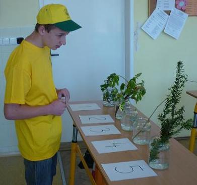 2012 v Kozlovicích proběhlo krajské kolo vědomostní soutěže mladých včelařů Zlatá včela.