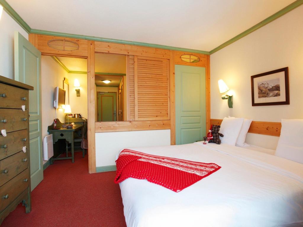 Deluxe Rooms 20 Deluxe Rooms Prostorné pokoje typu deluxe nabízejí velkorysý komfort.