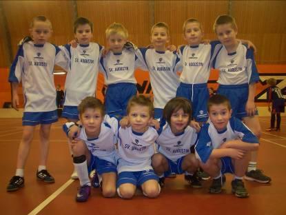 Sportovní kroužek, fotbal. Škola poprvé hrála pražskou ligu s dětmi od 6 do 9 let a získala několik trofejí. V konečném pořadí se umístila na 6. místě mezi 69 soutěžícími pražských škol.