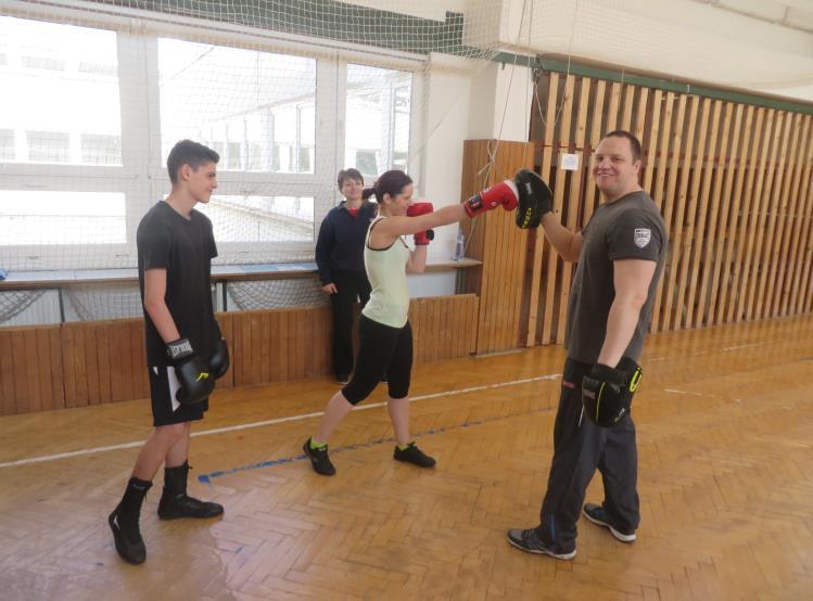 návštěvu tělocvičny Celebrity Boxing Place.