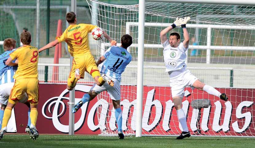 GAMBRINUS LIGA 2011/2012 Plzeň Bohemians 1905 4:1 1:2 Bohemians 1905 Jablonec 1:2 0:5 Č.Budějovice Bohemians 1905 3:1 1:2 Jablonec - Č.Budějovice 1:1 5:1 16.kolo 3.12.2011 2.kolo 6.8.2011 Č.