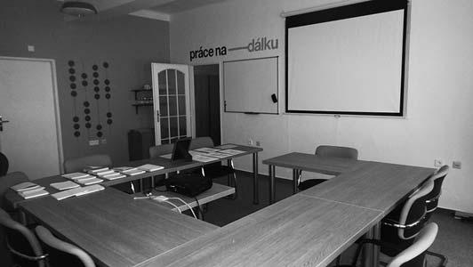 1. 2012 budou vydávány nové typy občanských průkazů, a to občanské průkazy se strojově čitelnými údaji (typ kartička) a občanské průkazy se strojově čitelnými údaji a s kontaktním elektronickým čipem