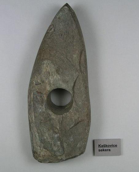 (neolitická sekera) http://jaknapazourek.