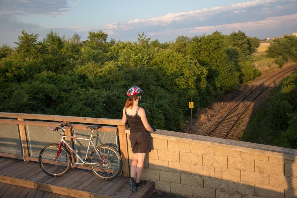 Cyklostezka podél Rokytky Popis trasy Následující výlet vám představí to, jak lze po naší metropoli jezdit na kole. Trasu lze využít jak dopravně, tak i rekreačně.