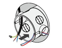 Otvory vytvořené pro podomítkovou krabičku a ventilátor Pulsar propojte síťovým kabelem pro DC 12 V. dbejte na to, aby propojovací kabel přečníval minimálně 300 mm ven přes vytvořené otvory.