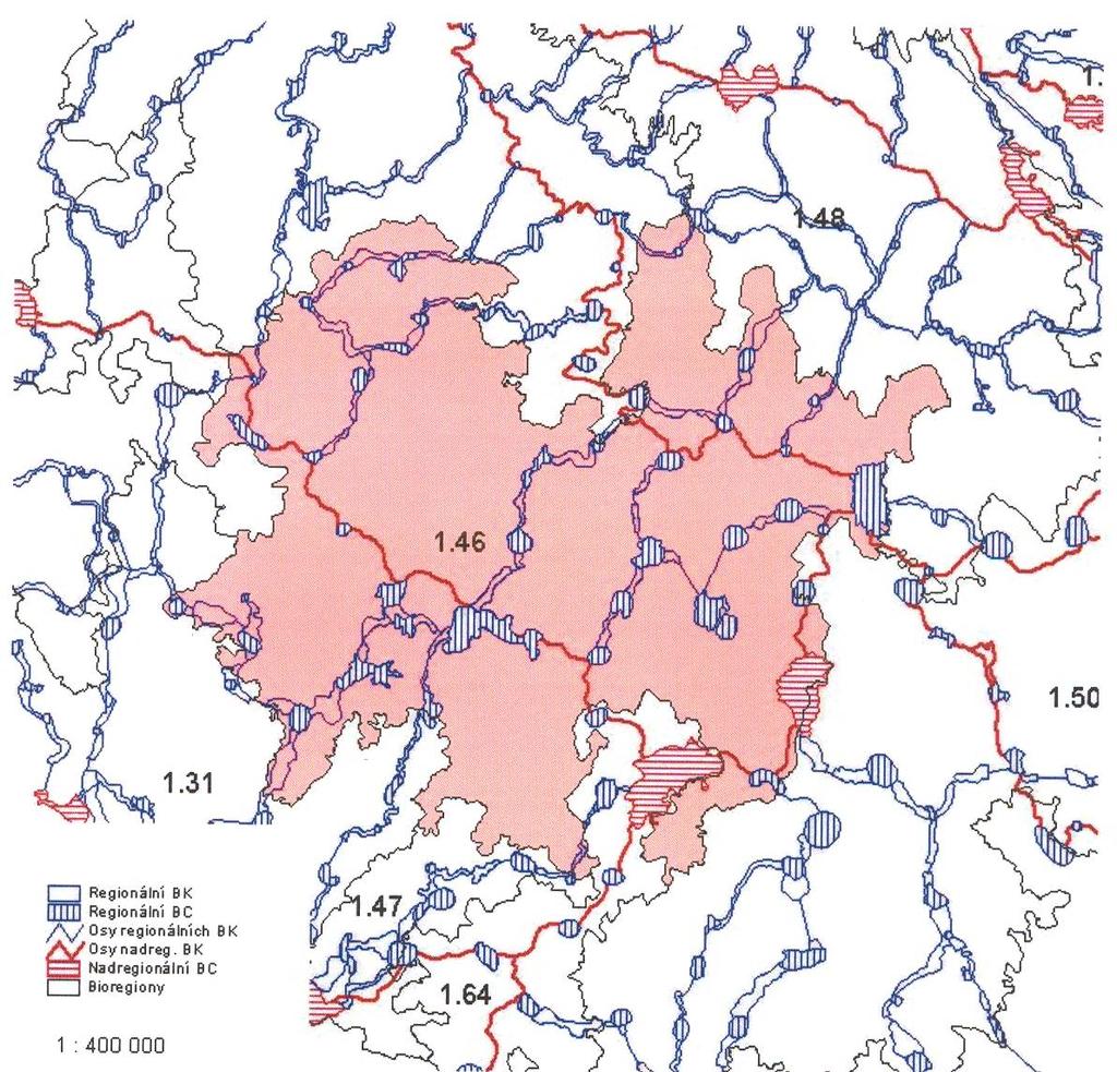 Česká vysočina zabírá plochu 66 408 km 2 státního území. V západní části provincie představují Čechy velkou kotlinu, která vznikla rozlámáním zarovnaného povrchu platformy.