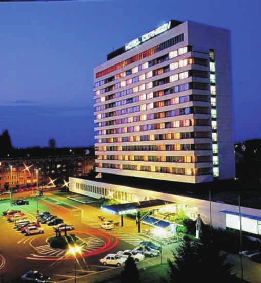 UBYTOVÁNÍ OFICIÁLNÍ UBYTOVÁNÍ: HOTEL ÈERNIGOV *** Riegrovo nám. 1494 500 02 Hradec Králové (GPS - 50 12'51.592"N, 15 48'48.