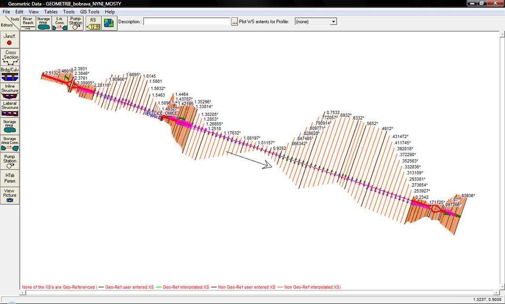 Obr. 9-3Ukázka práce v programu HEC-RAS, trasa toku již s příčnými profily 9.2.2.2 Vkládání příčných profilů Umístění příčných profilů do situace bylo realizováno, viz. kapitola 9.2.1 Umístění příčných profilů do situace.