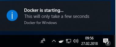 Na hlavním panelu systému Windows se automaticky otevře stavové hlášení Probíhá spouštění softwaru Docker. b.