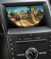 FORD EDGE Výbava a technologie Přední kamera s panoramatickým obrazem Kamera na přídi sleduje prostor před vozem, a její obraz se poté přenáší na multifunkční displej.