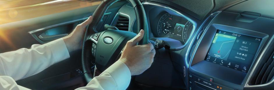 Snadné připojení díky funkci FordPass Connect Díky palubnímu modemu FordPass se nový Edge může připojit k internetu a umí přeměnit váš automobil na přístupový bod sítě WiFi až pro deset zařízení.