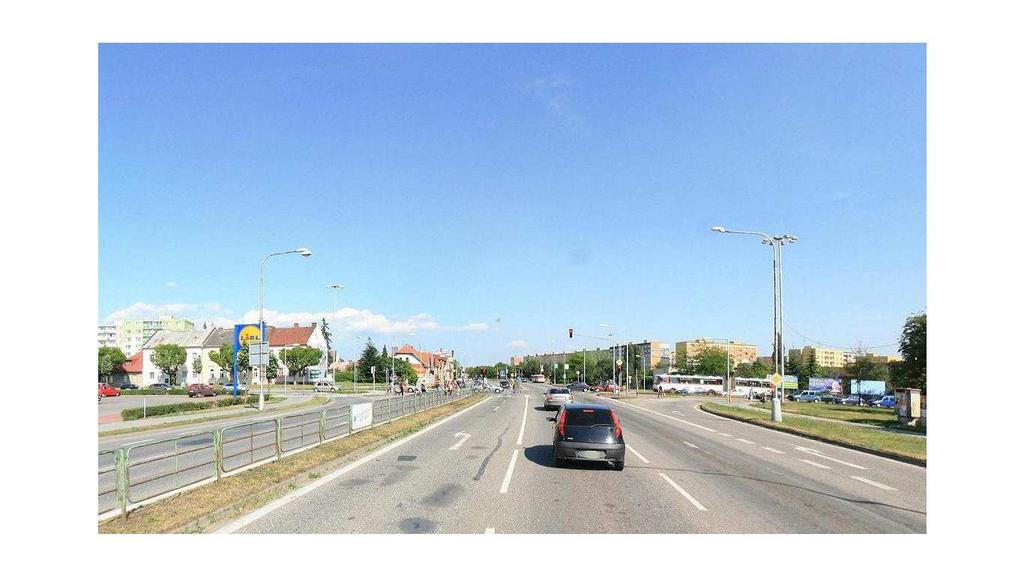 Obr. 5 Ukázka hlavní městské silnice Velkomoravská ulice 2.3 Společnost Technické služby města Olomouce, a. s. V současné době mají Technické služby města Olomouce vytvořeno pro území města Olomouce 11 svozových rajónů - tras.